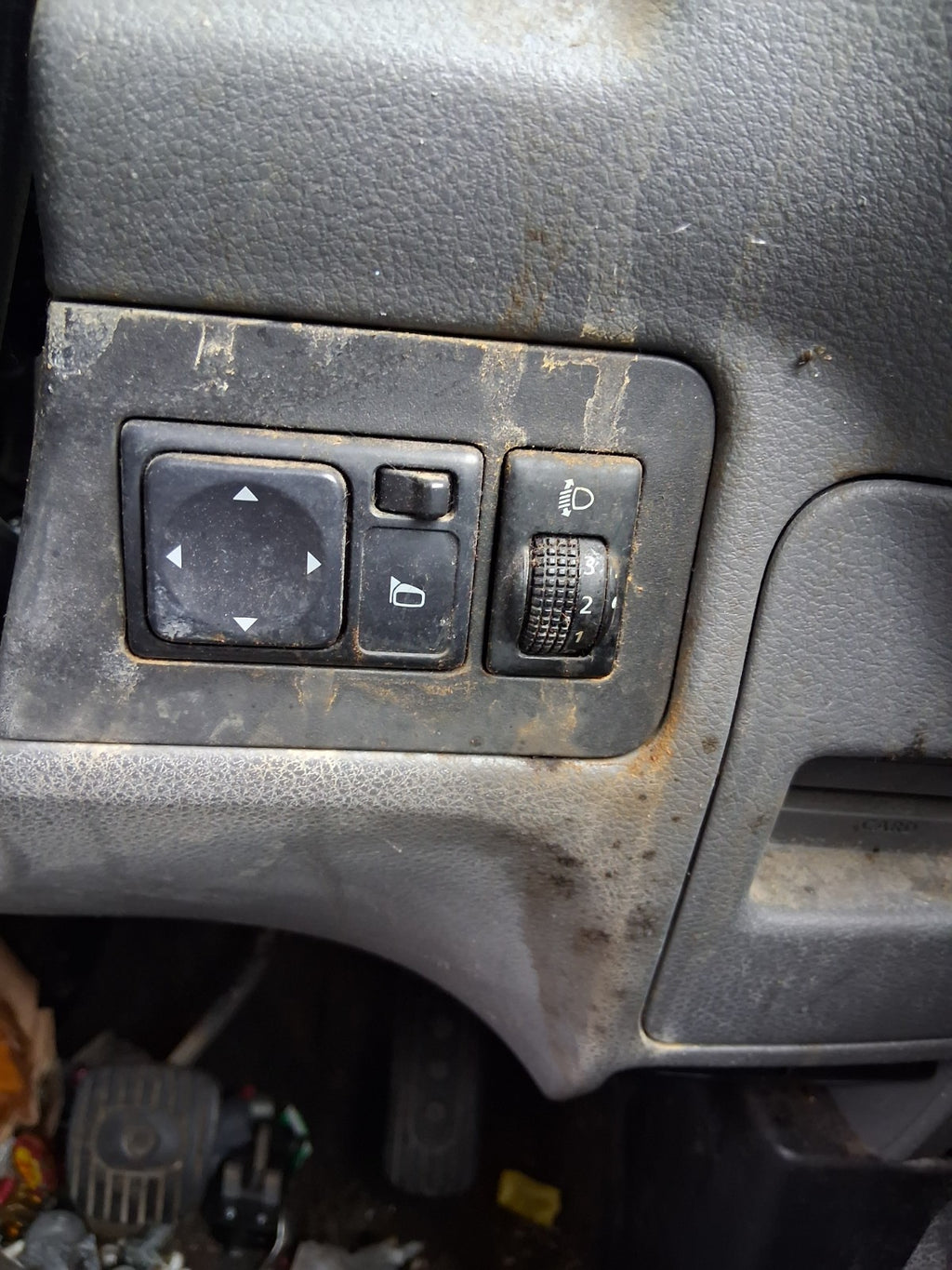 2018 NISSAN NV200 HEADLIGHT WING MIRROR CONTROL ADJUSTER SWITCH PANEL