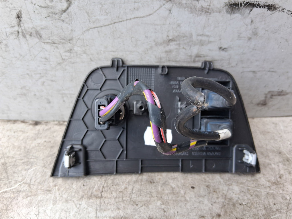 VAUXHALL CROSSLAND X 2018 POWER OUTLET SOCKET USB PORT WITH TRIM PANEL 39072759