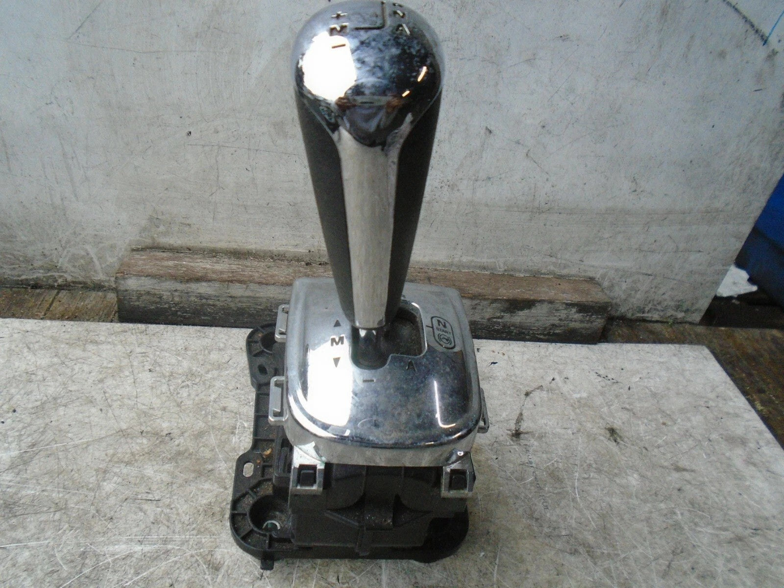 PEUGEOT 2008 2014 AUTOMATIC AUTO GEARSTICK GEARSHIFTER  GEAR STICK 9675024980
