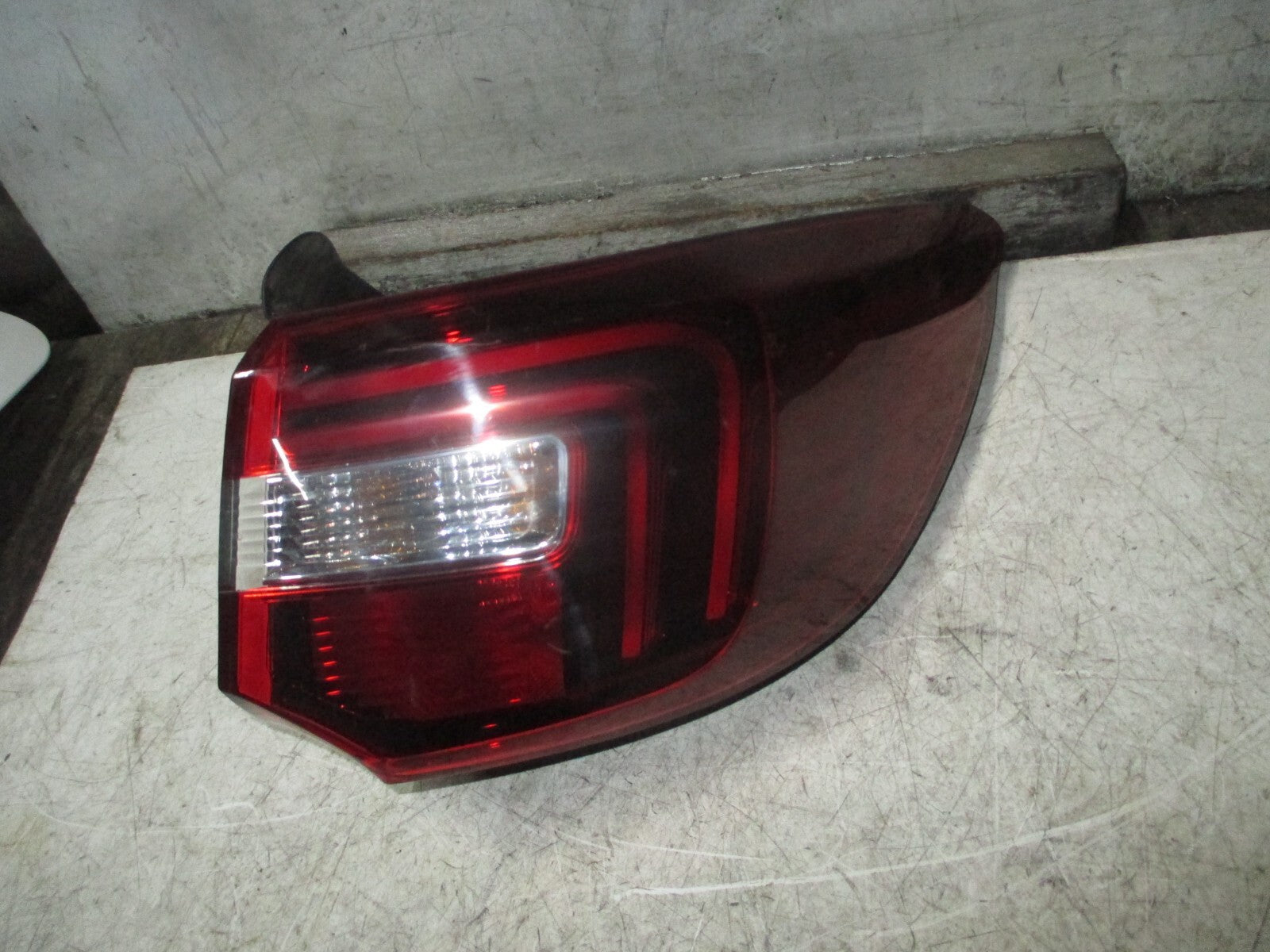 VAUXHALL GRANDLAND X 2018 OSR DRIVER SIDE REAR TAIL LIGHT YP00098280