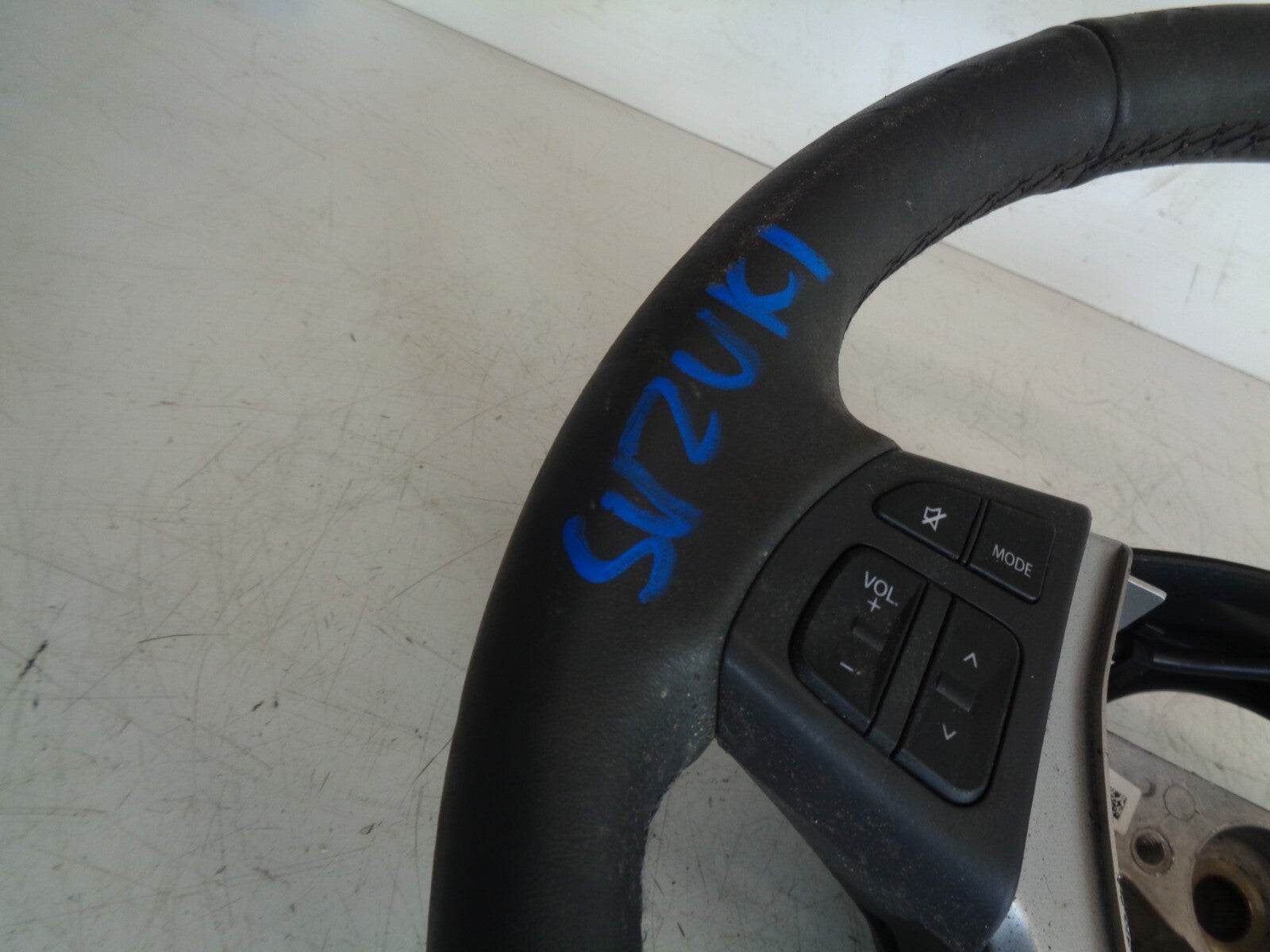 SUZUKI SWIFT SZ4 2011-2017 STEERING WHEEL LEATHER WITH BLACK CONTROLS