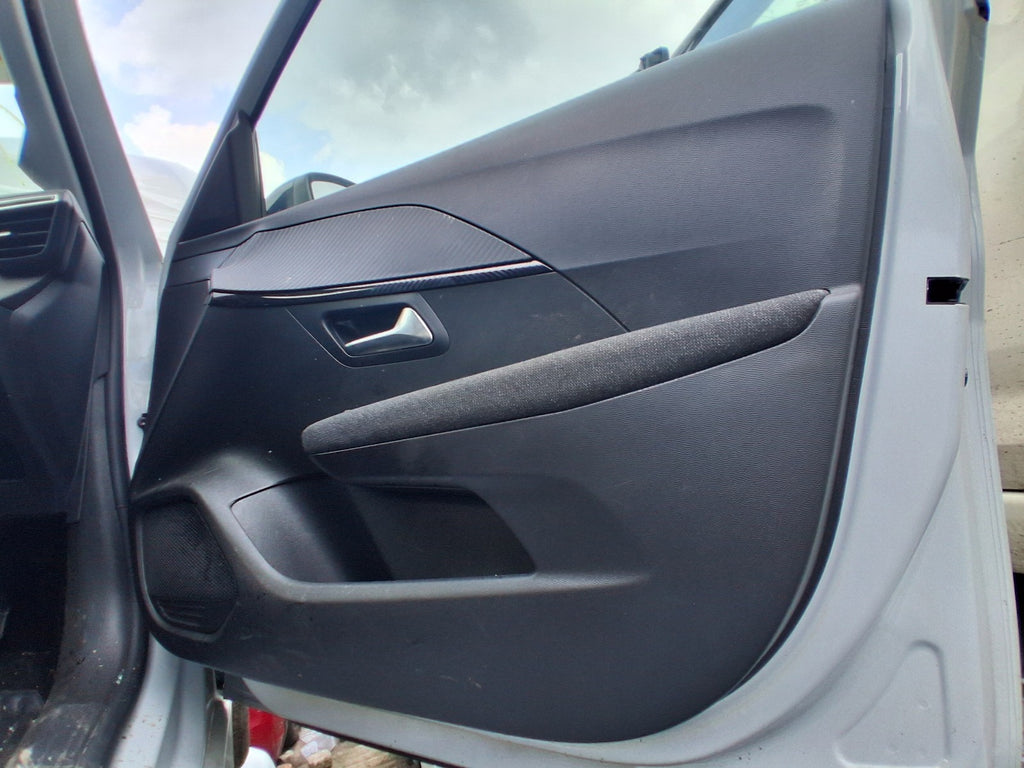 2025 PEUGEOT 208 MK2 OSF DRIVER SIDE FRONT DOOR CARD PANEL