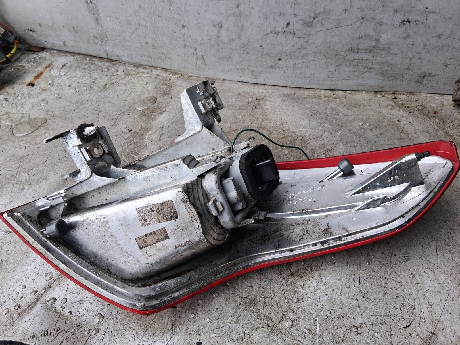 2010 CITROEN C4 PICASSO NSR PASSENGER SIDE REAR LEFT TAIL LIGHT 9653547580