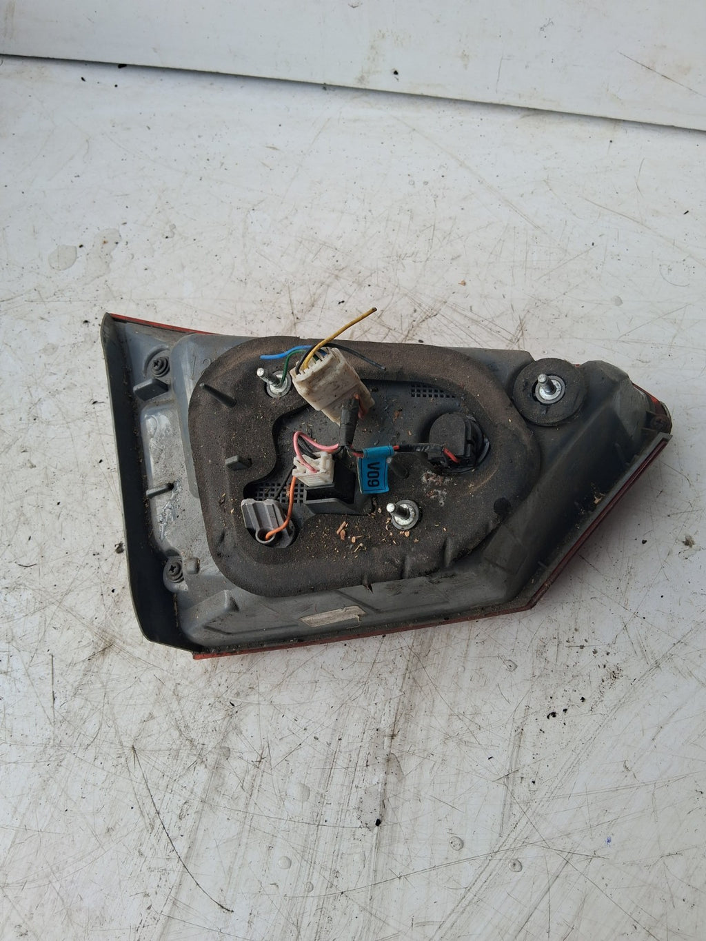2015 HYUNDAI I40 OSR OFF DRIVER RIGHT SIDE REAR INNER TAIL LIGHT 924043Z5