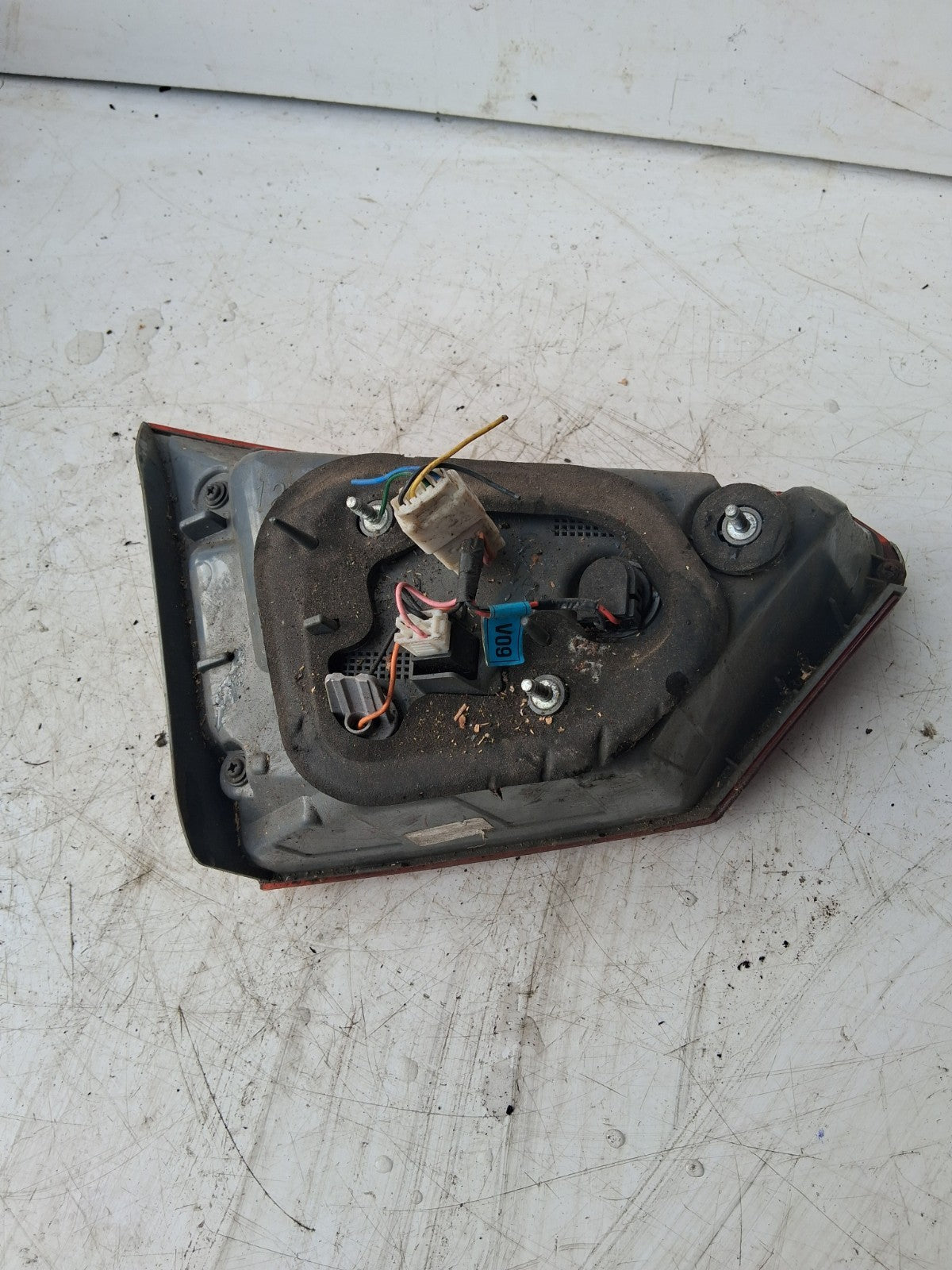 2015 HYUNDAI I40 OSR OFF DRIVER RIGHT SIDE REAR INNER TAIL LIGHT 924043Z5