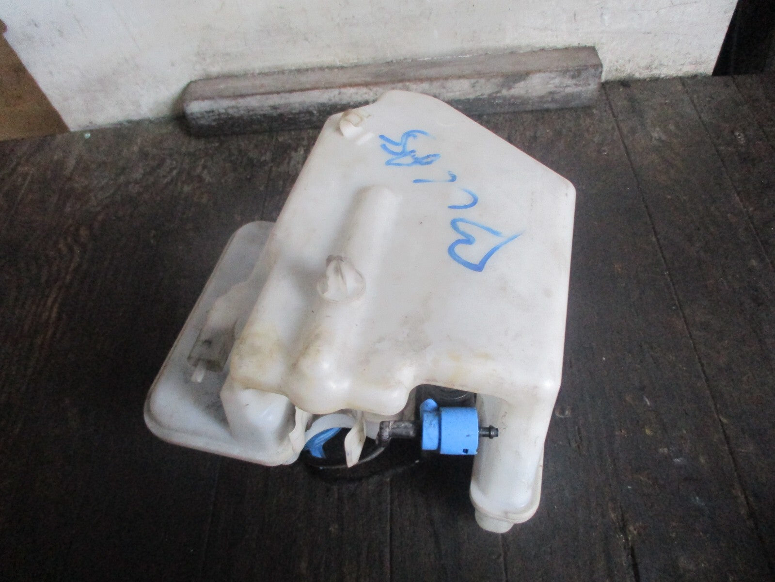 MERCEDES BENZ B CLASS W245 2007 FRONT WINDSCREEN WASHER WATER BOTTLE