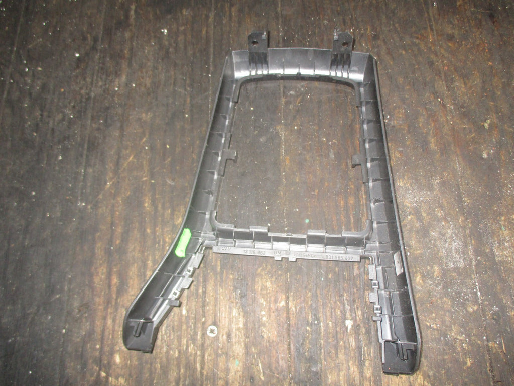 VAUXHALL ASTRA 2008 GEARSTICK SURROUND 13116962