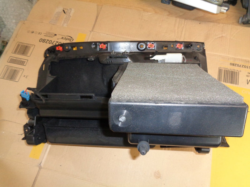 ALFA ROMEO 159 JTDM NS PASSENGER SIDE DASHBOARD GLOVE BOX