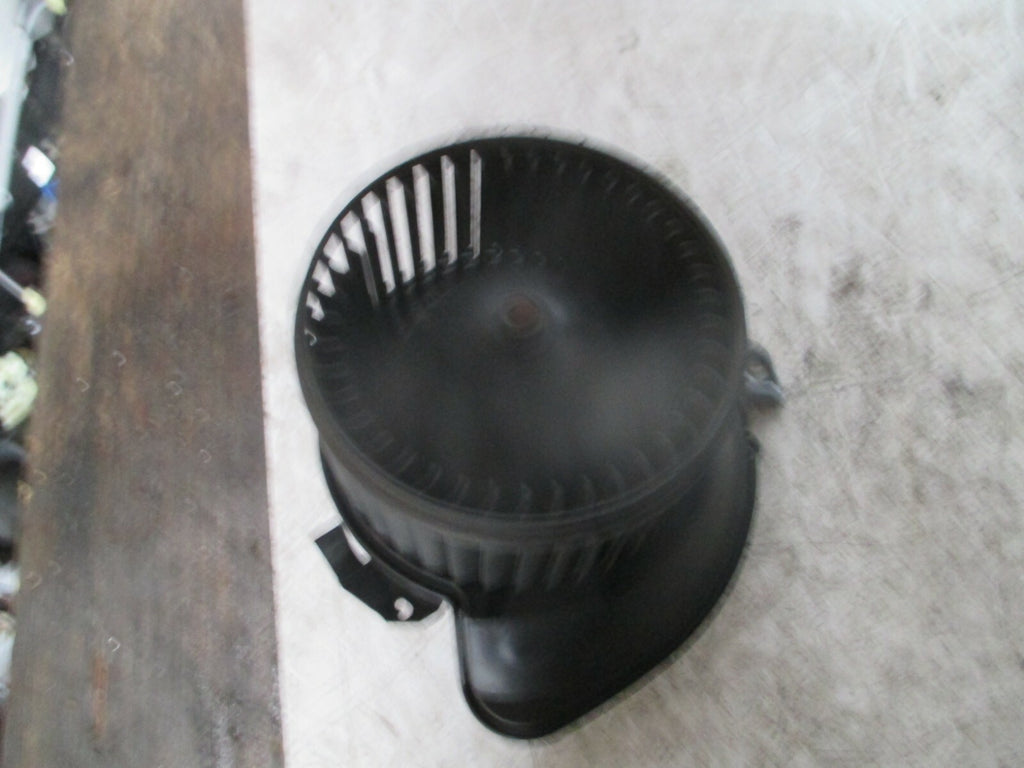 VAUXHALL CORSA E 2014-2019 HEATER BLOWER MOTOR 13335074