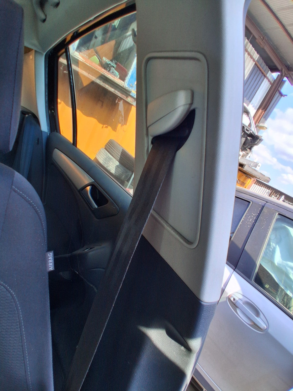 2012 VW VOLKSWAGEN GOLF MK6 NSF PASSENGER SIDE FRONT SEAT BELT ASSEMBLY