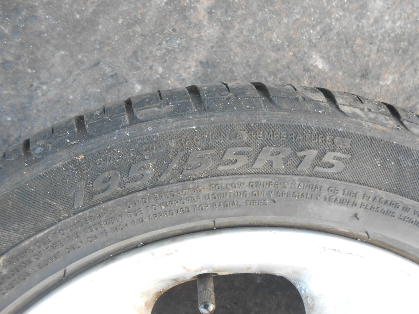 MAZDA PREMACY CP 2002 6 SPOKE 5 STUD ALUMINIUM ALLOY WHEEL 195/55 R15 REF002