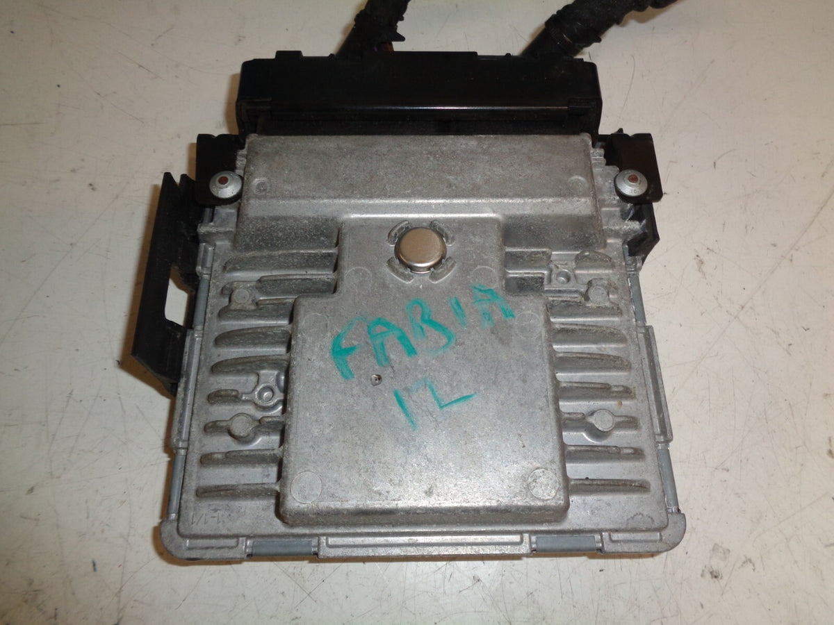 SKODA FABIA 2012 MK2 1.2 PETROL ENGINE CONTROL ECU MODULE 03F906070HK