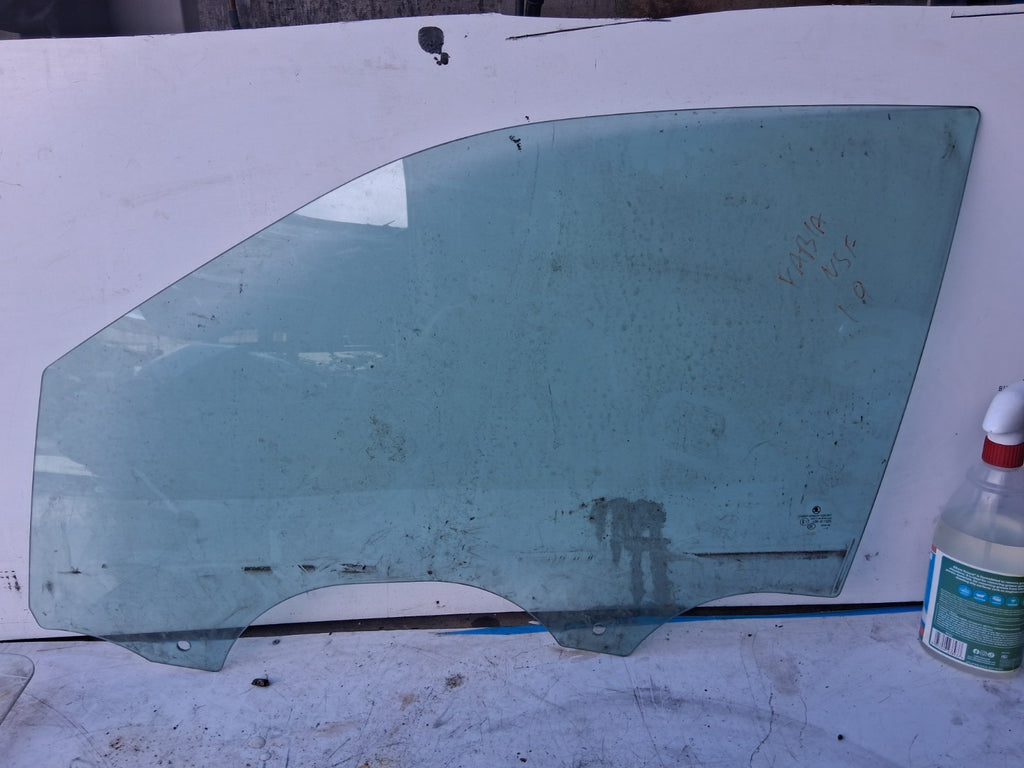 SKODA FABIA MK3 2019 5 DOOR NSF PASSENGER SIDE FRONT DOOR WINDOW GLASS