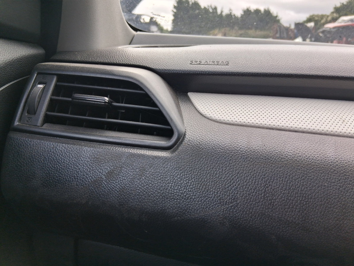2019 SUZUKI SWIFT MK4 NSF PASSENGER SIDE FRONT LEFT AIR VENT