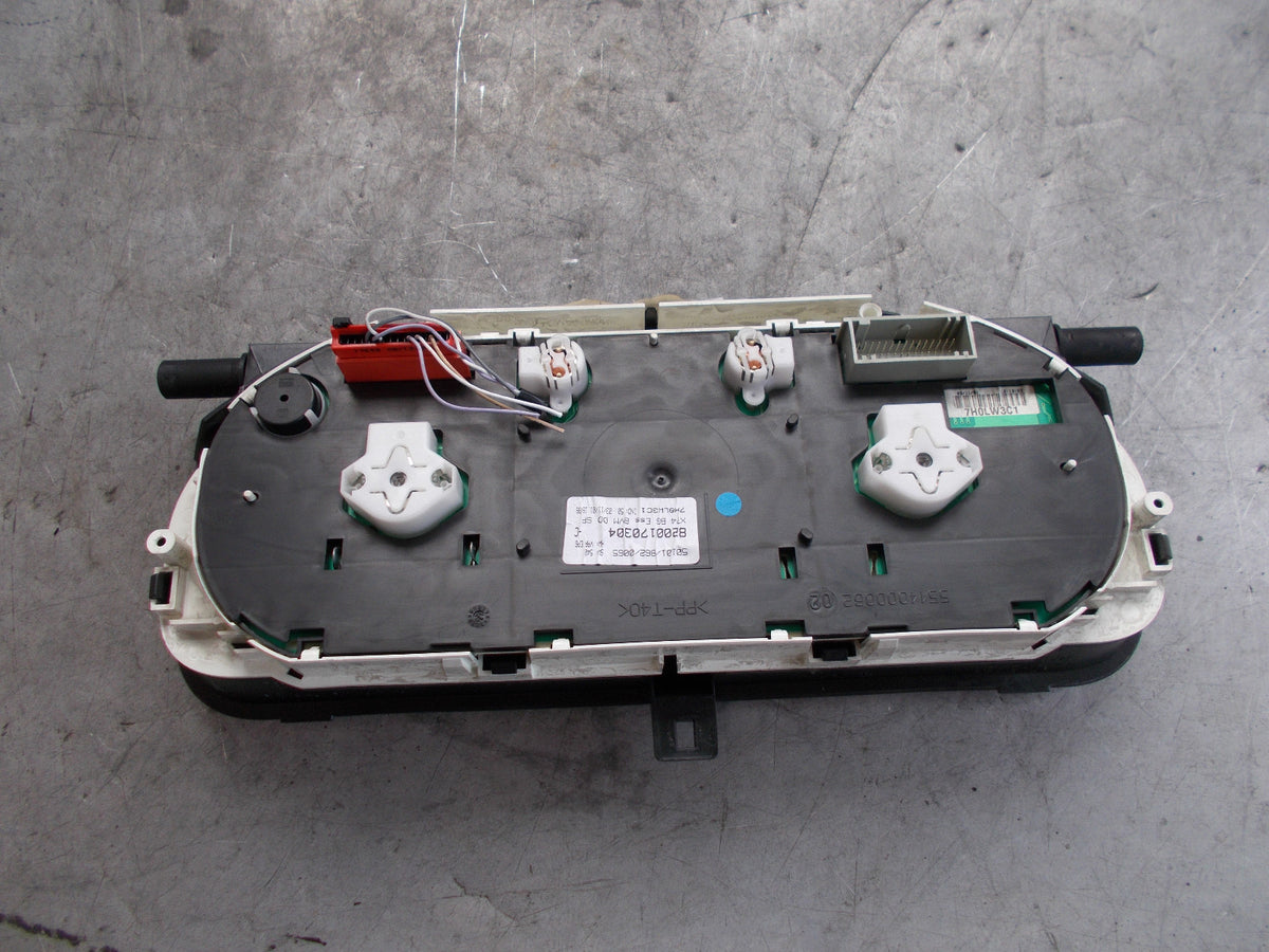 RENAULT LAGUNA 2001 MK2 1.8 CLOCKS SPEEDO INSTRUMENT CLUSTER 8200170304