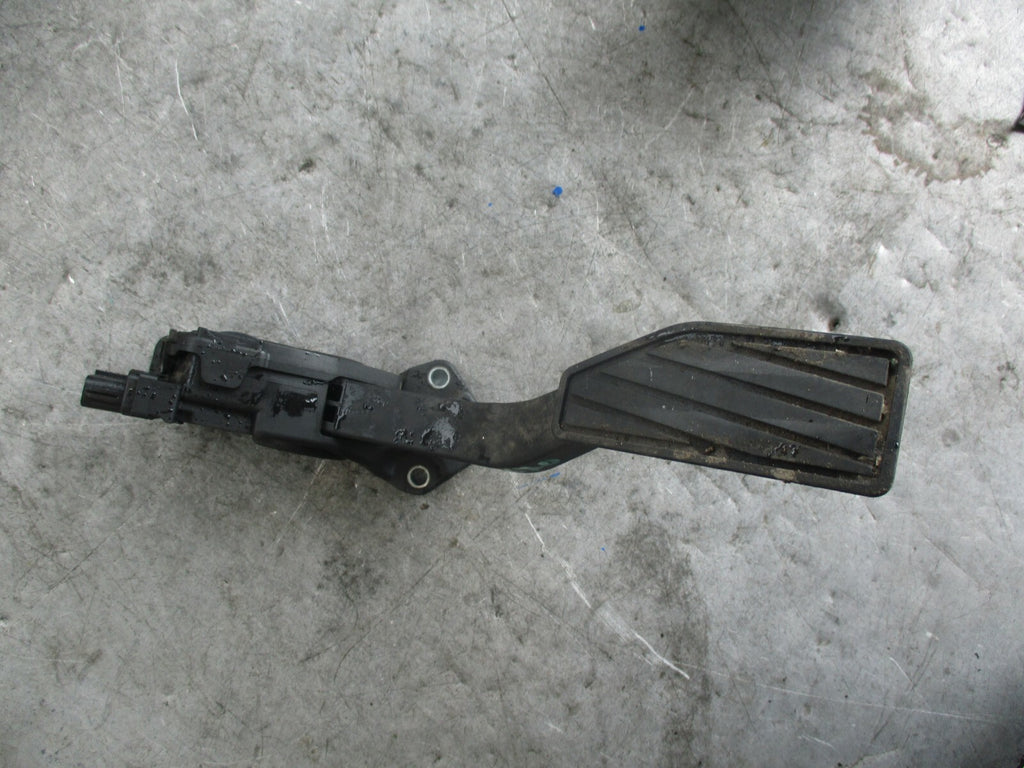 NISSAN PIXO ELECTRIC ACCELERATOR THROTTLE PEDAL 4940068K40