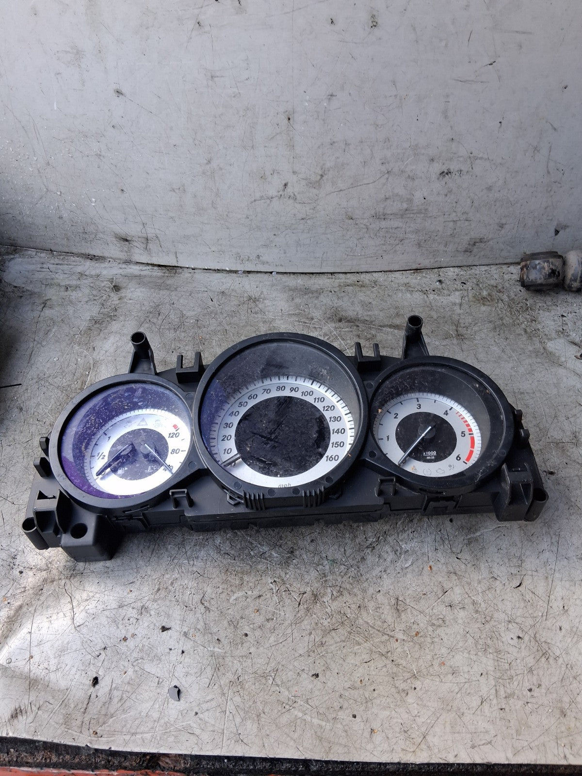 2015 MERCEDES C CLASS W204 SPEEDOMETER INSTRUMENT CLUSTER A2C53435305