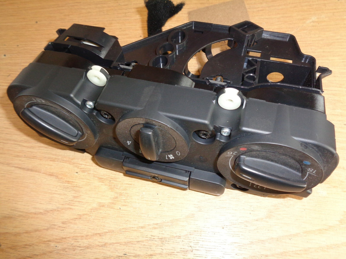 VW VOLKSWAGEN GOLF MK5 A C HEATER CLIMATE CONTROL SWITCH PANEL 1K2820045B