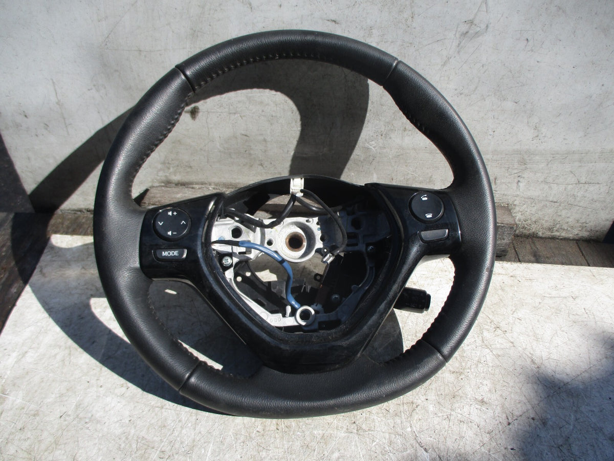TOYOTA AYGO MK2 2016 3 SPOKE MULTIFUNCTION STEERING WHEEL