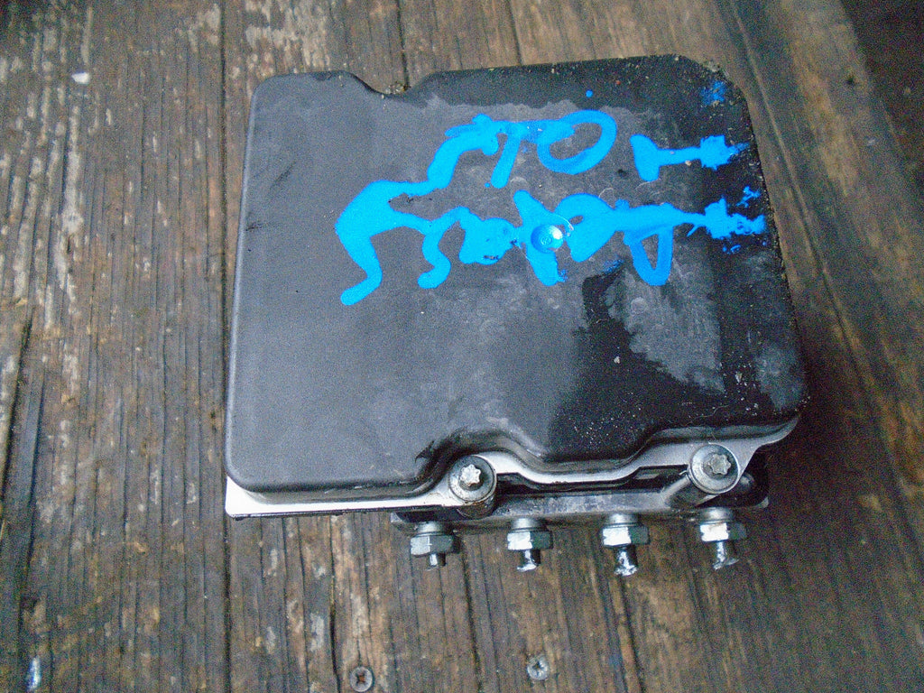 MERCEDES BENZ A CLASS 2004 W169 ABS PUMP CONTROL MODULE A0064813812