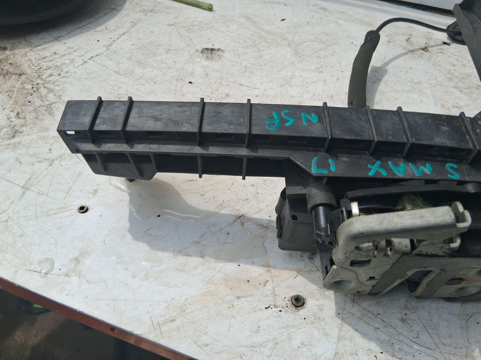 2018 FORD S MAX MK2 NSF PASSENGER SIDE FRONT DOOR LOCK MECHANISM EM2AU21813DD