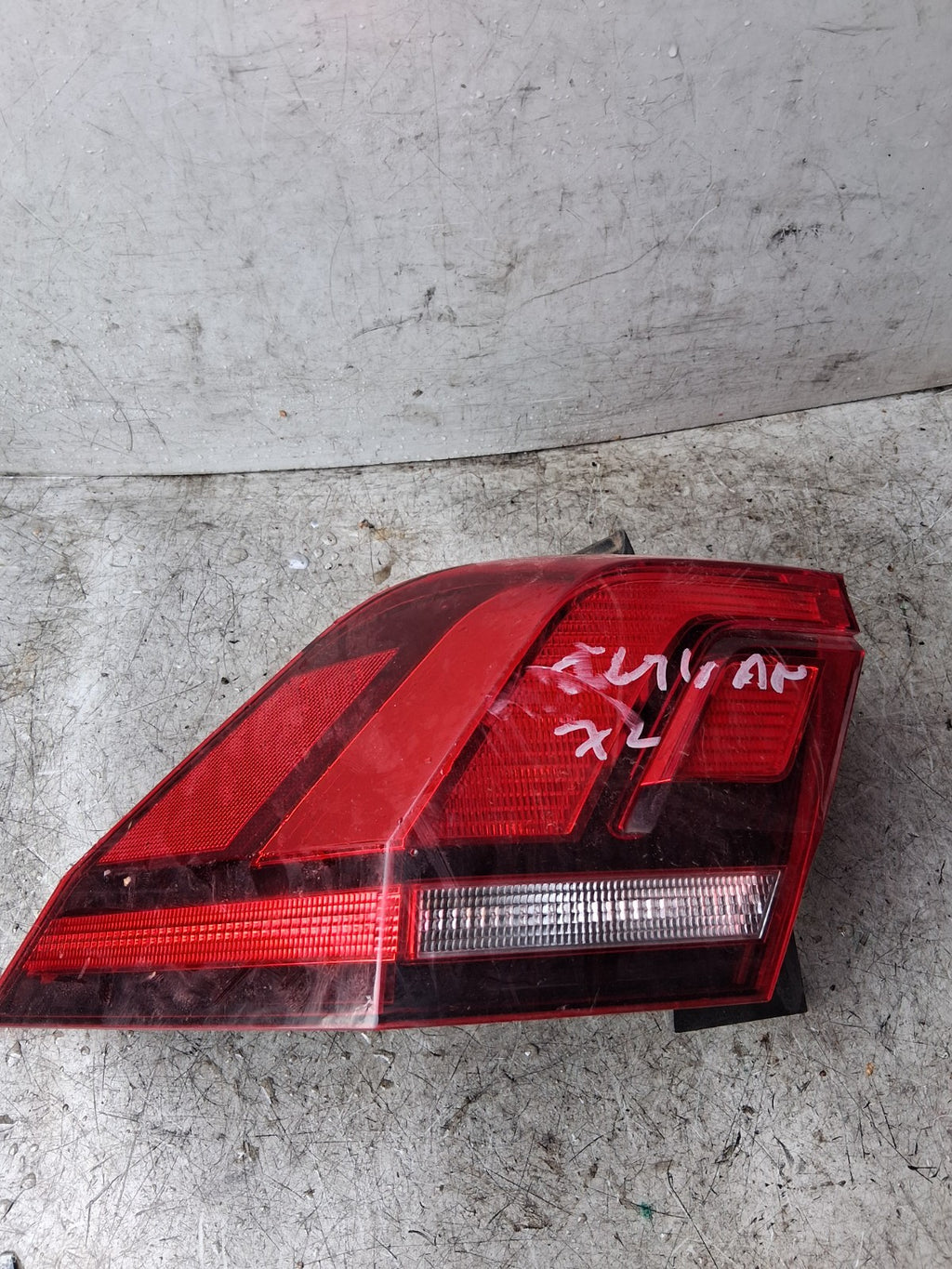 2023 VOLKSWAGEN TIGUAN NSR PASSENGER SIDE REAR LEFT INNER TAIL LIGHT 2SD01251901