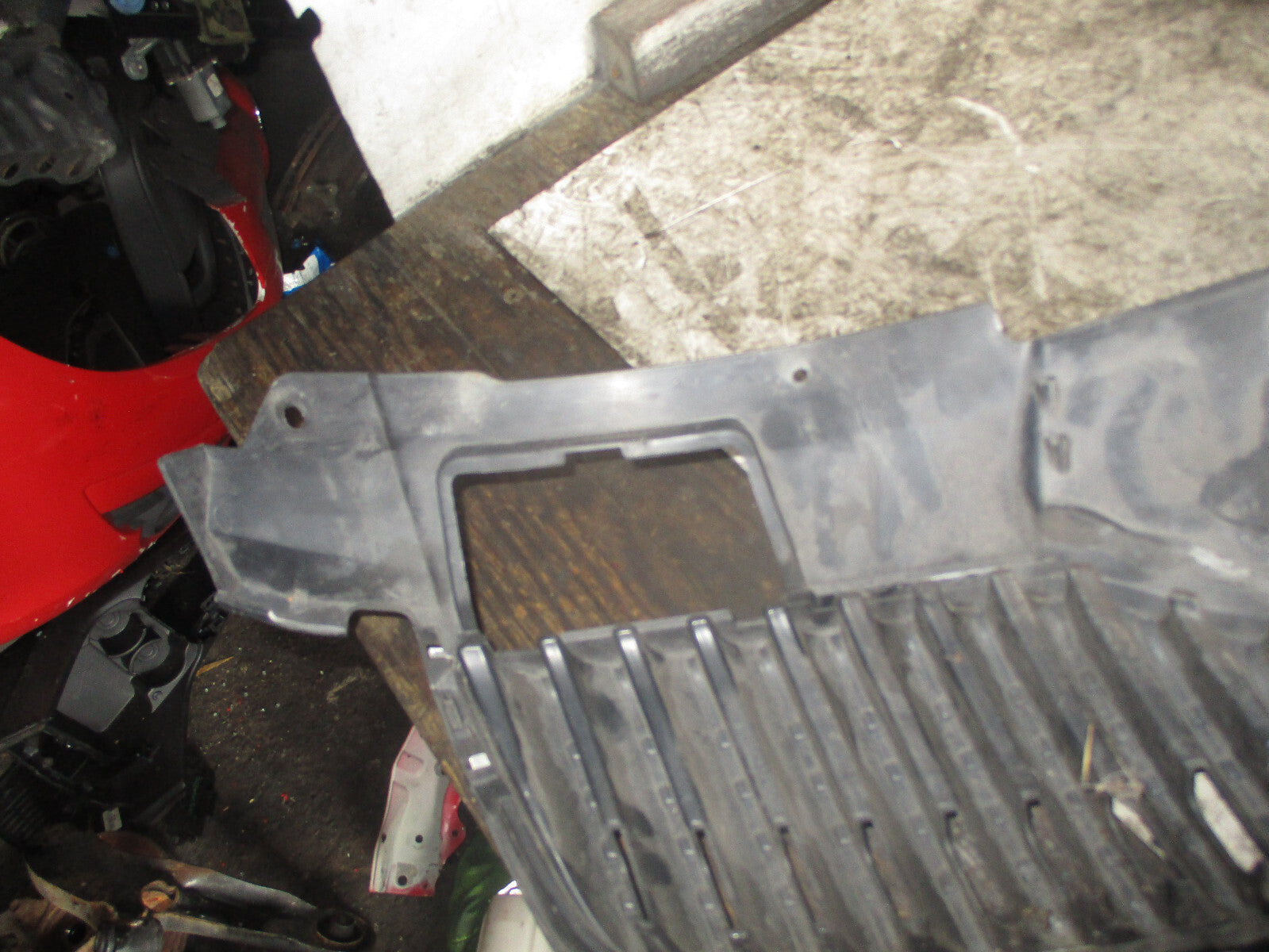 SKODA FABIA 2007 FRONT BUMPER GRILLE 5J0853668A