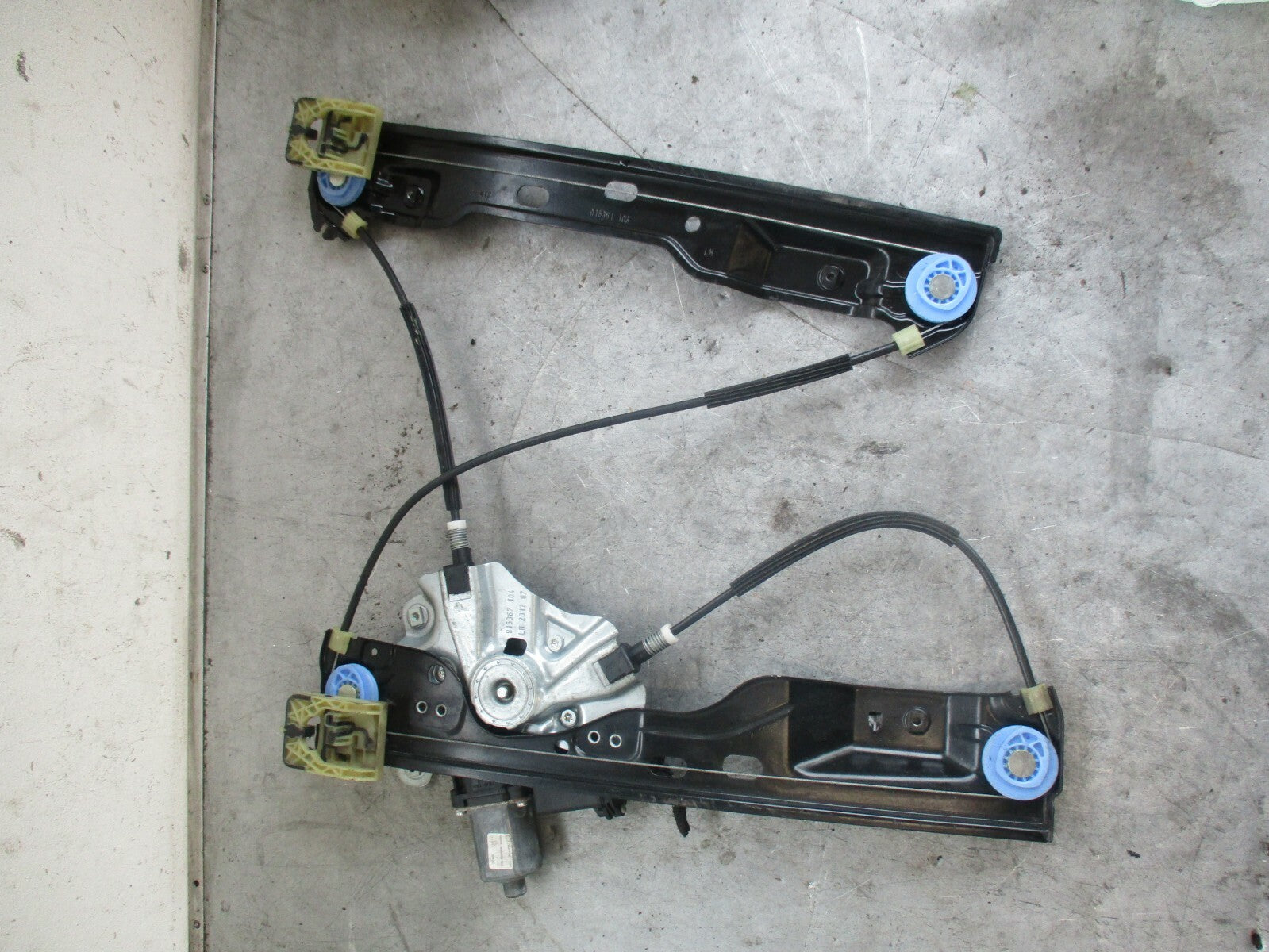 VAUXHALL ASTRA J NSF PASSENGER SIDE FRONT WINDOW MOTOR 20951581LH 966435104