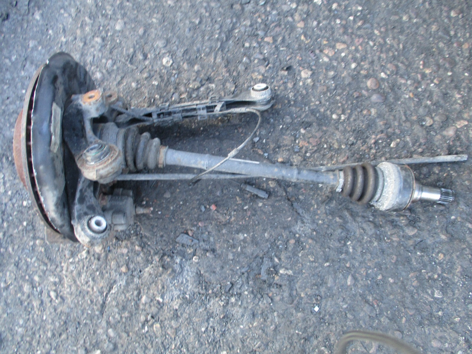2018 BMW 3 SERIES F30 2.0 DIESEL NSR PASSENGER SIDE REAR WHEEL HUB