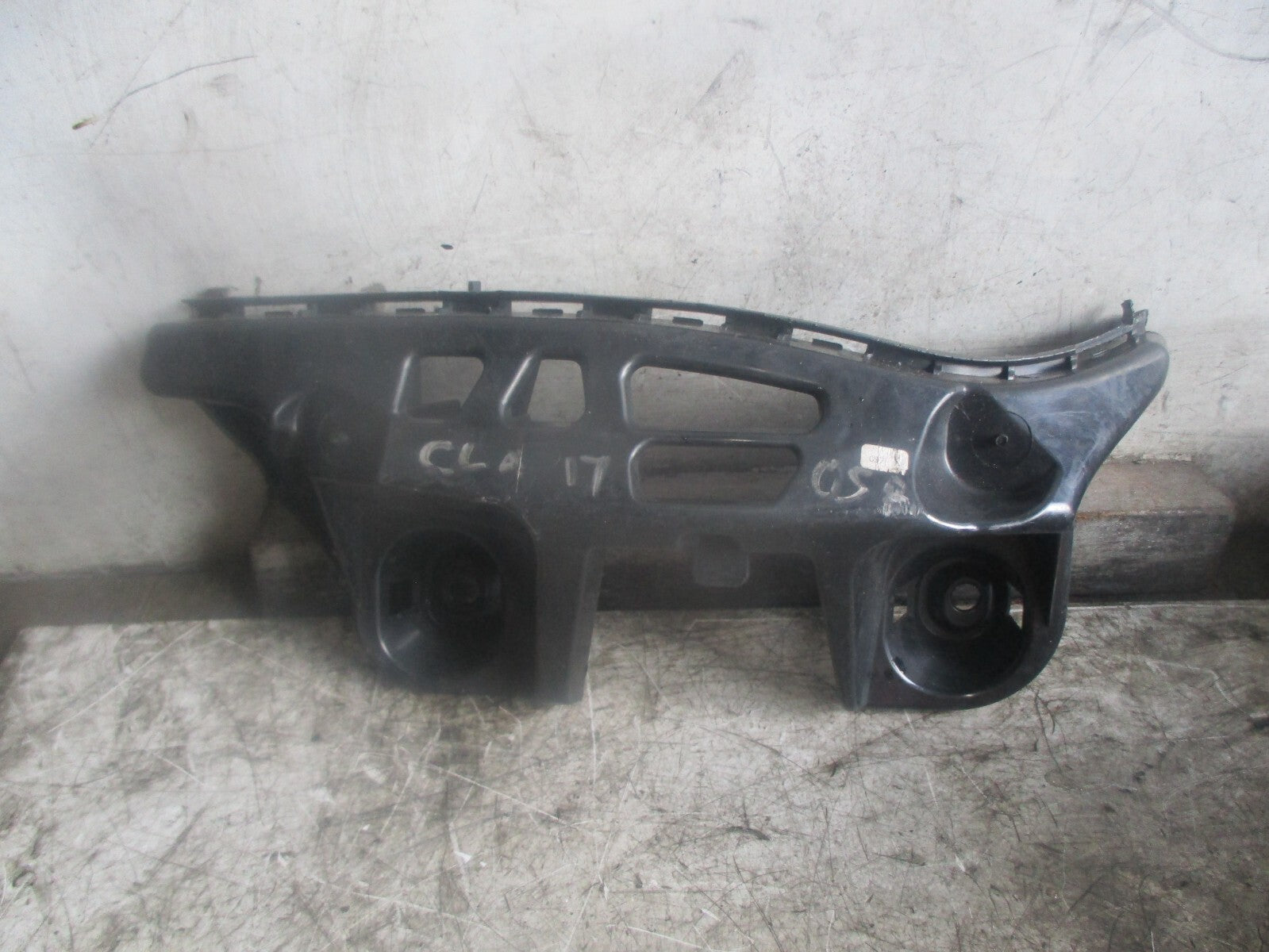 MERCEDES BENZ CLA C117 2017 OSR DRIVER SIDE REAR BUMPER BRACKET A1178850865