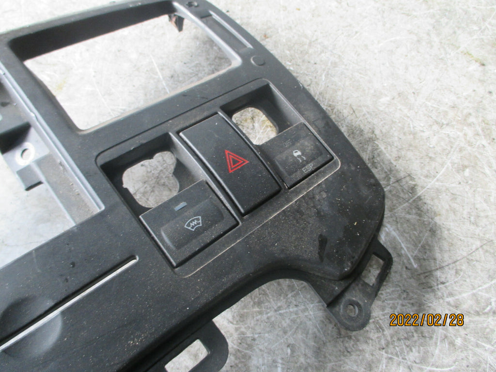 FORD TRANSIT MK7 2012 RADIO MOUNTING DASH CENTRE TRIM 6C11V047A04BW