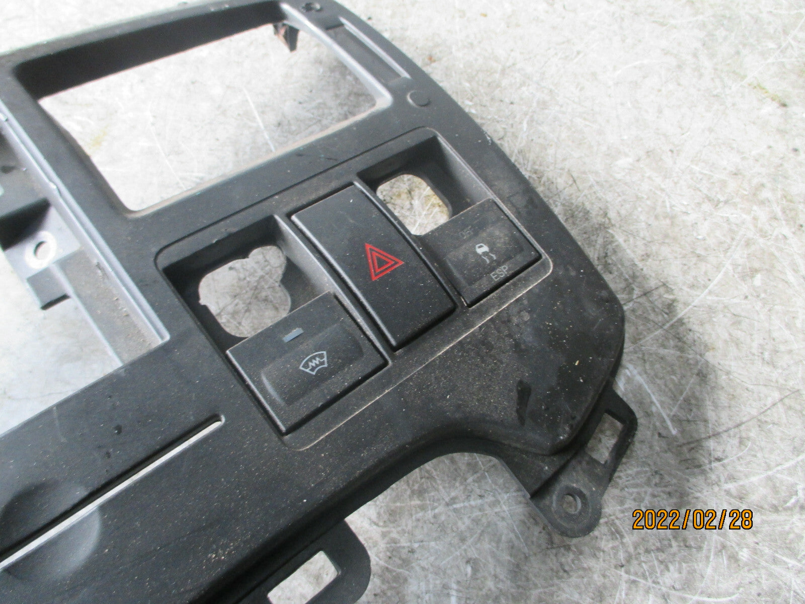 FORD TRANSIT MK7 2012 RADIO MOUNTING DASH CENTRE TRIM 6C11V047A04BW