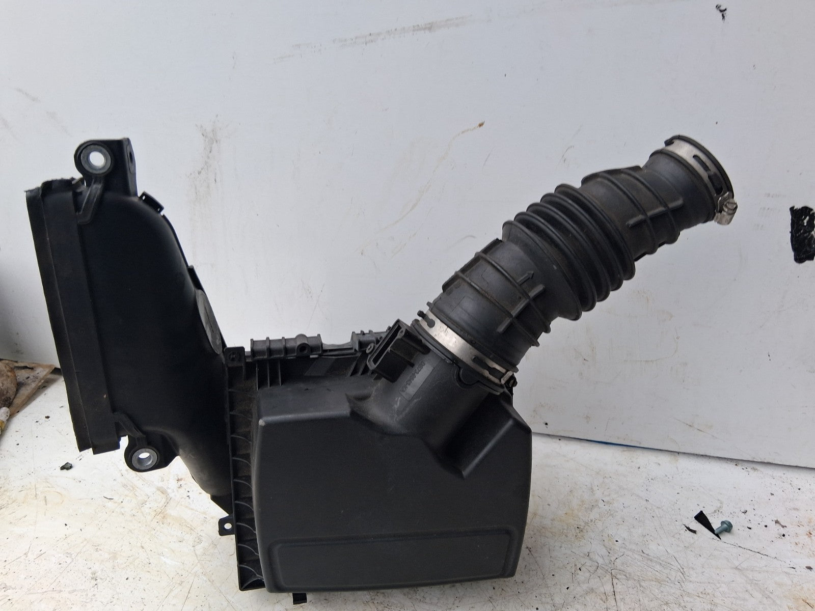 2017 FORD MONDEO MK5 AUTO AIR FILTER HOUSING AIR BOX DS739643KA