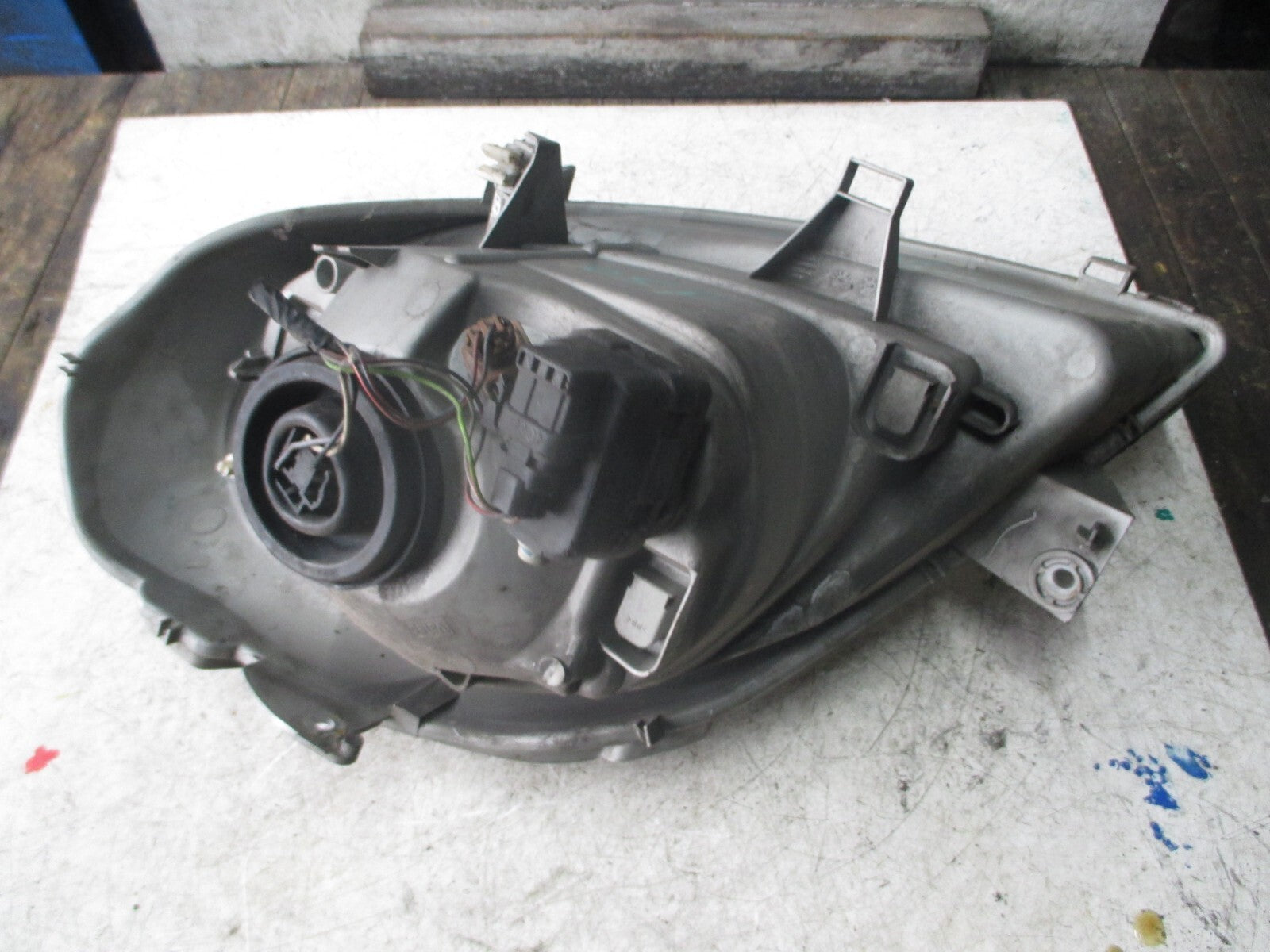 VAUXHALL VIVARO 2002 OSF DRIVER SIDE HEADLIGHT 91165722