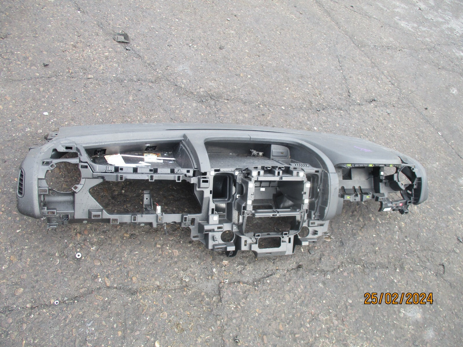 VAUXHALL VIVARO MK2 2017 FRONT INTERIOR BARE DAHBOARD PLASTIC PANEL