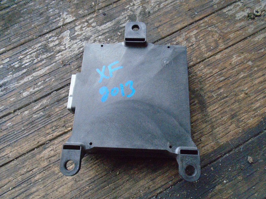 JAGUAR XF FACELIFT 2013 BATTERY CONTROL CONVERTER CX2314A375AE