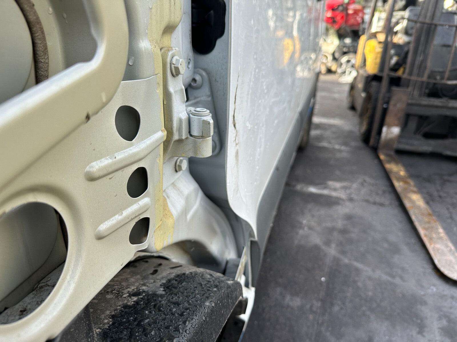 2024 MERCEDES SPRINTER W907 NSF PASSENGER SIDE FRONT DOOR BARE WHITE