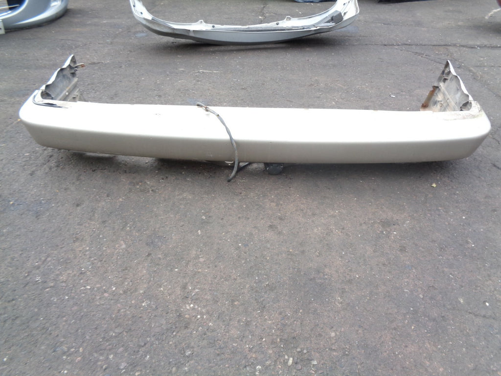 LAND ROVER RANGE ROVER P38 REAR BUMPER GOLD DAMAGED