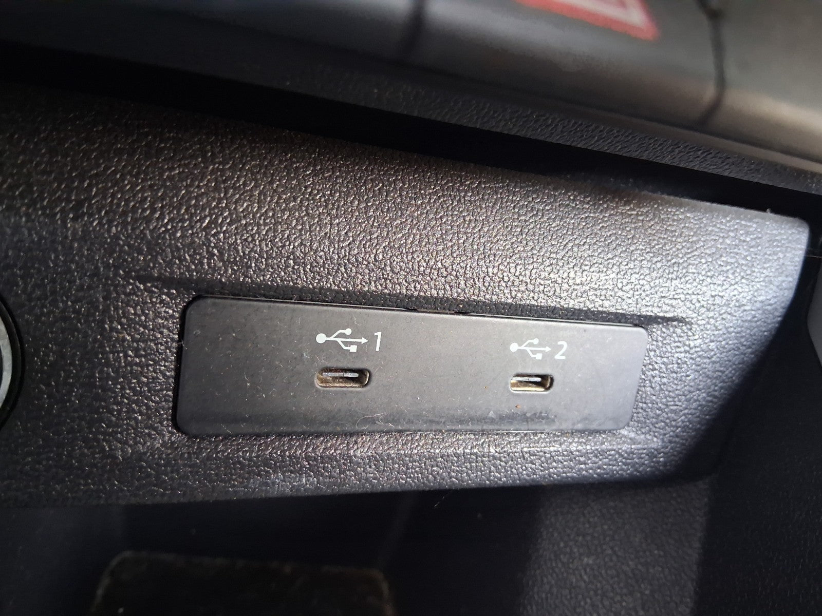 2023 AUDI A1 SPORT MK2 GB 12V POWER SOCKET USB PORT PANEL TRIM