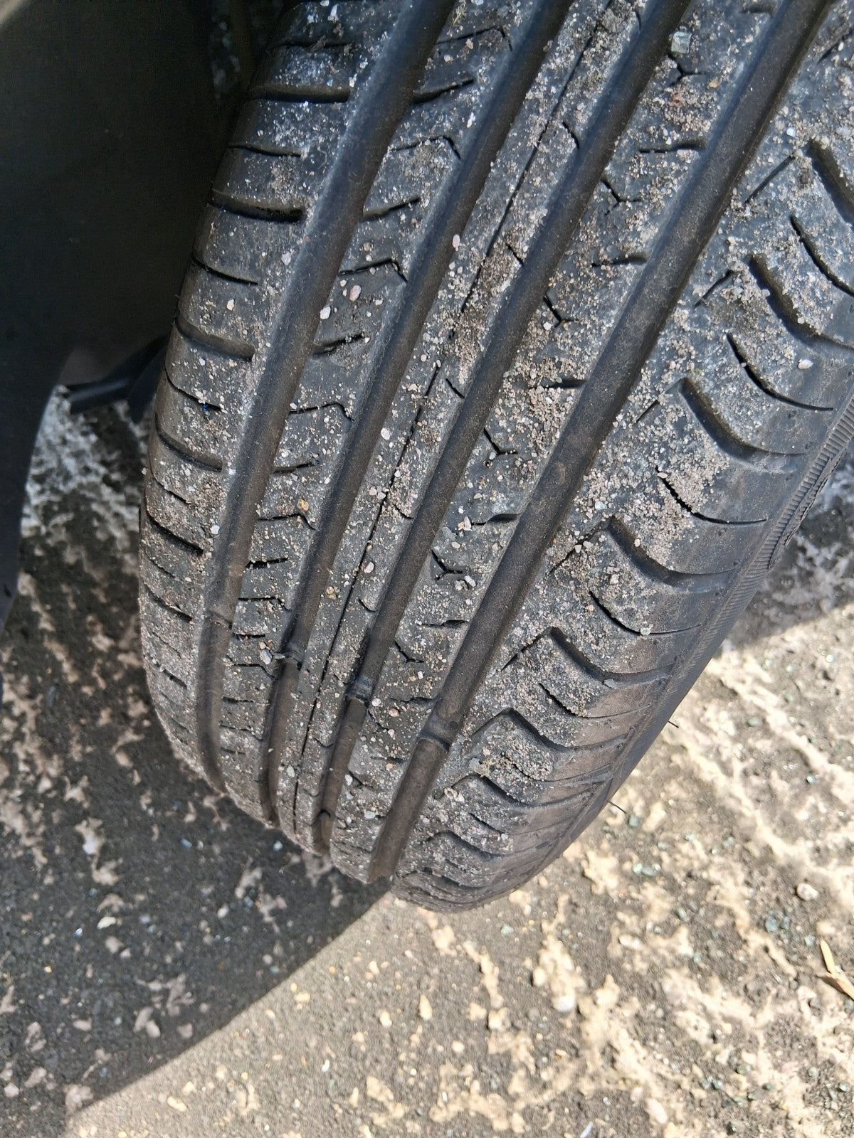 2011 VW VOLKSWAGEN FOX 3 DOOR 14 INCH ALLOY WHEEL WITH TYRE 185/60R14