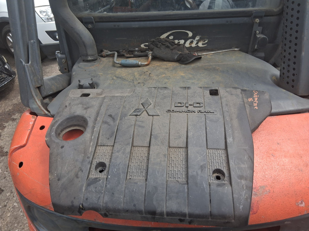 2018 MITSUBISHI OUTLANDER MK3 TOP ENGINE COVER BLACK
