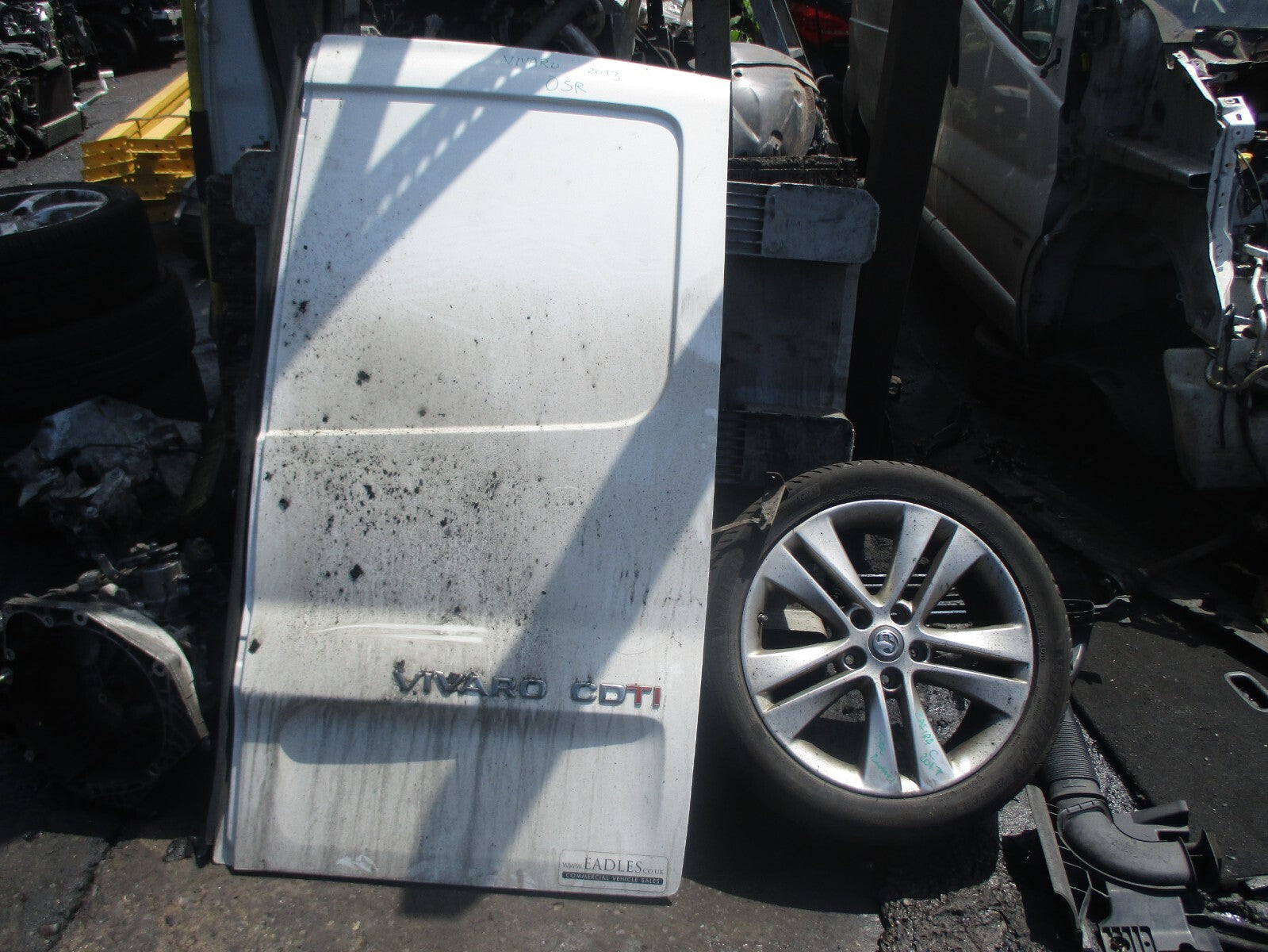 VAUXHALL VIVARO 2013 OS DRIVER SIDE REAR COMPLETE WHITE