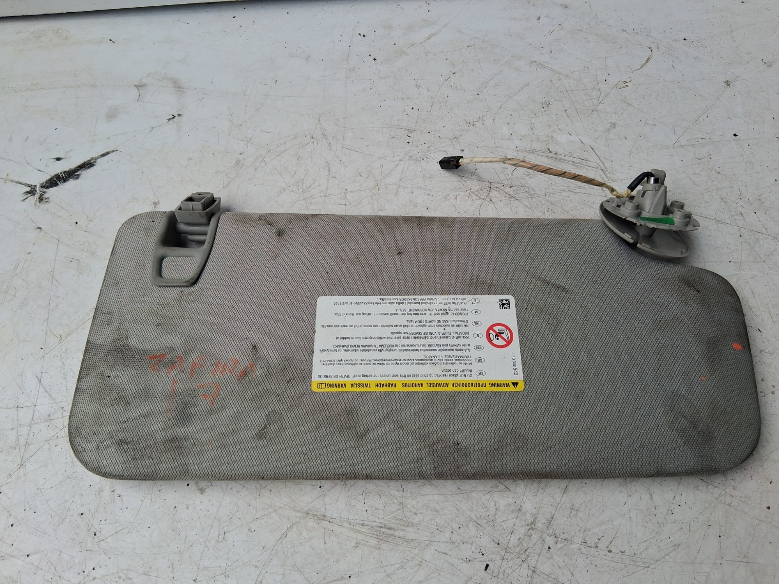 2017 VAUXHALL ZAFIRA C NSF PASSENGER SIDE FRONT LEFT SUN VISOR SHADE