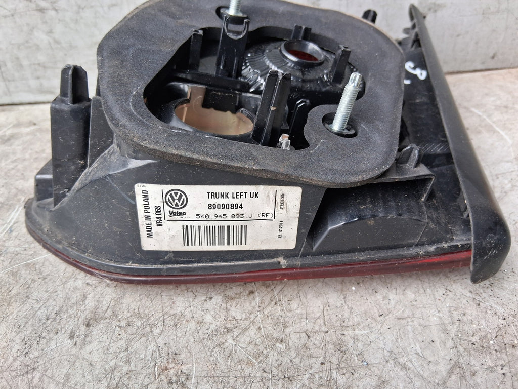 2011 VW VOLKSWAGEN GOLF MK6 NSR PASSENGER SIDE REAR INNER TAIL LIGHT 5K0945093