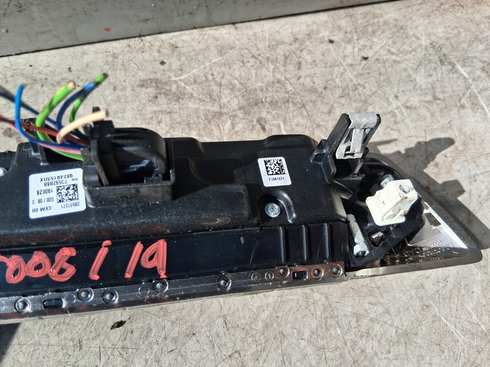 2019 PEUGEOT 5008 MK2 FRONT DASHBOARD CONTROL SWITCH PANEL 98249153DX
