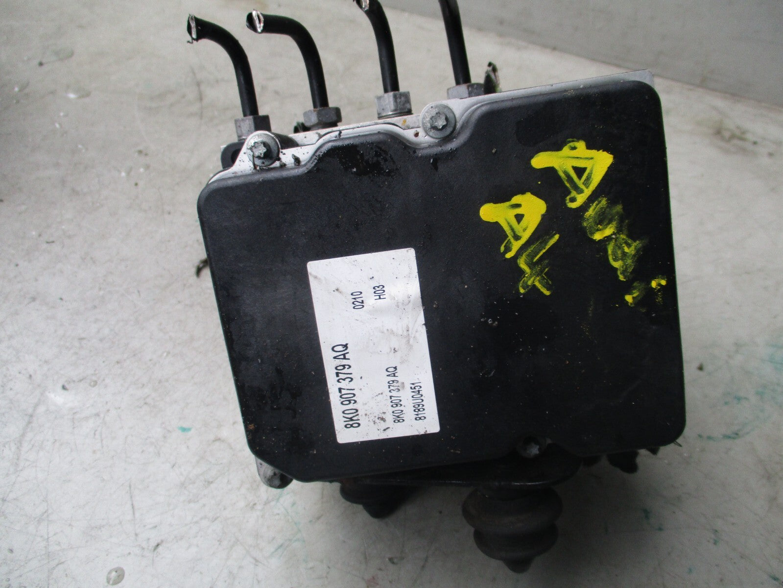 2011 AUDI A4 ABS PUMP CONTROL MODULE 8K0907379AQ (ref s)