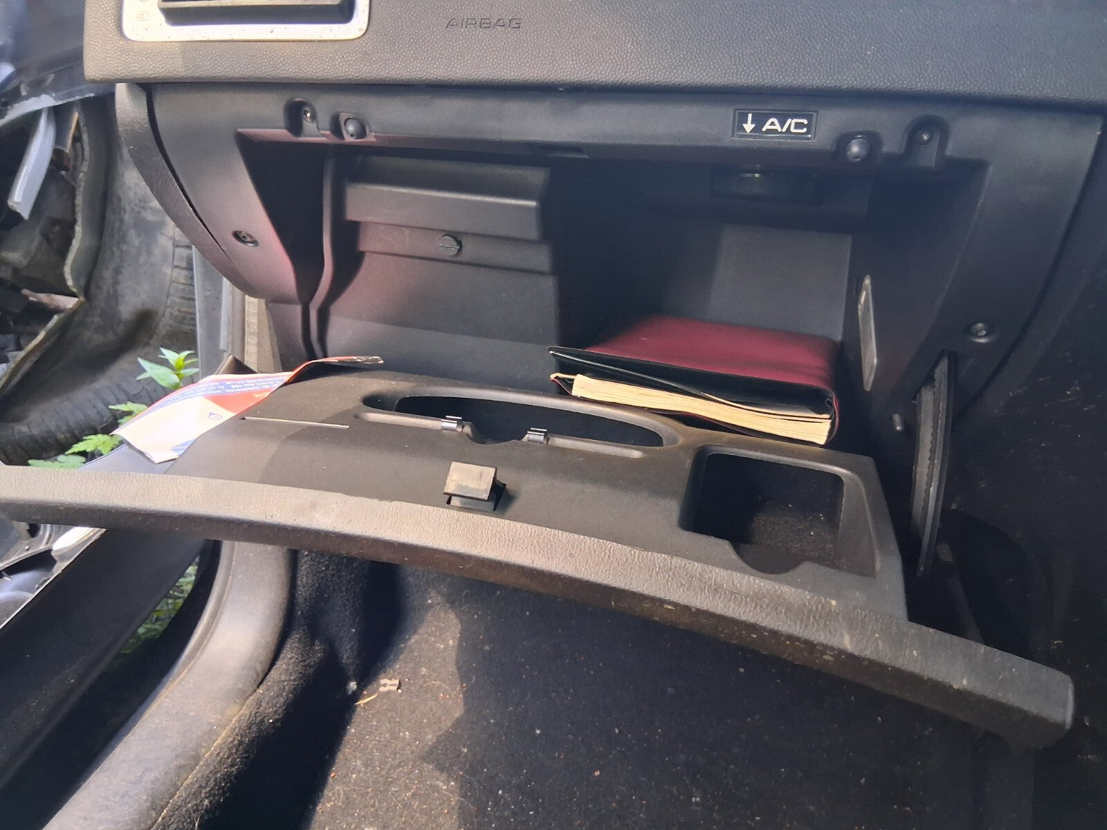 2006 PEUGEOT 307 DASHBOARD GLOVE BOX FRONT STORAGE COMPARTMENT