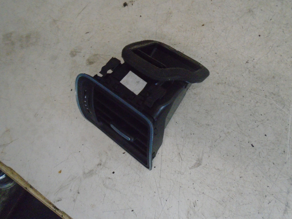 VOLKSWAGEN PASSAT 2014 B7 OSF FRONT DRIVER SIDE AIR VENT 3AC819701