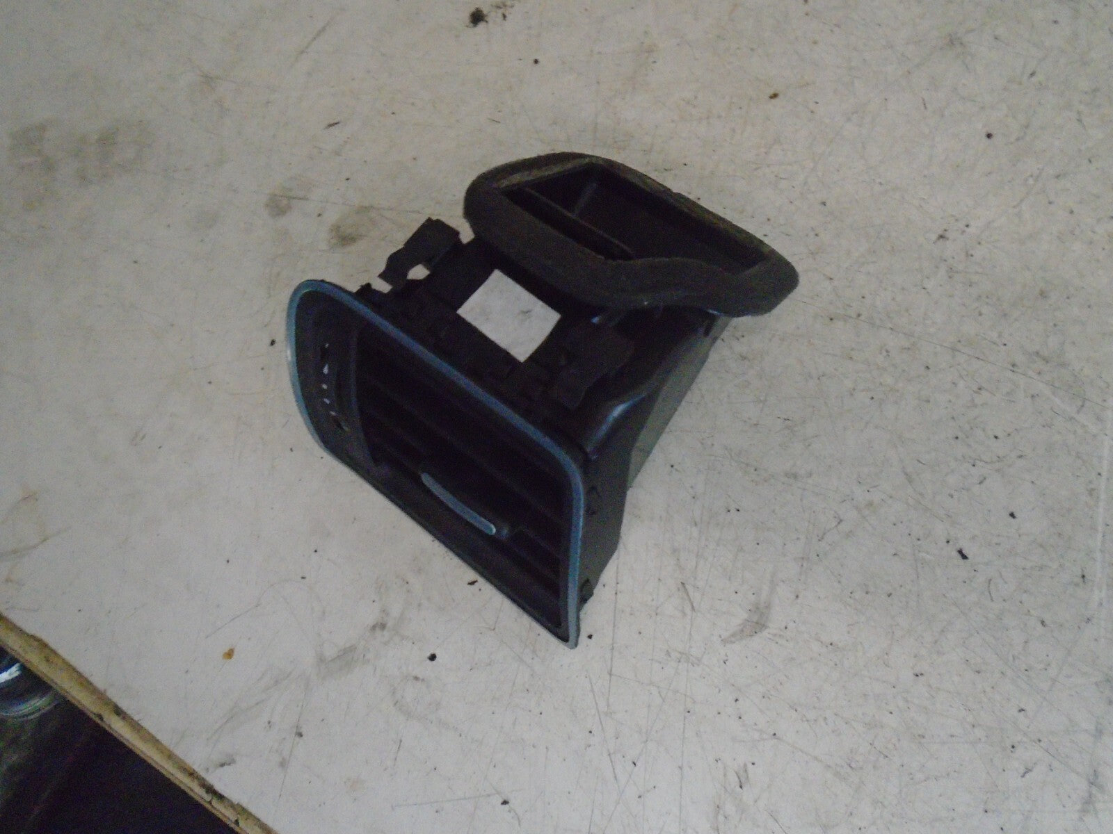 VOLKSWAGEN PASSAT 2014 B7 OSF FRONT DRIVER SIDE AIR VENT 3AC819701