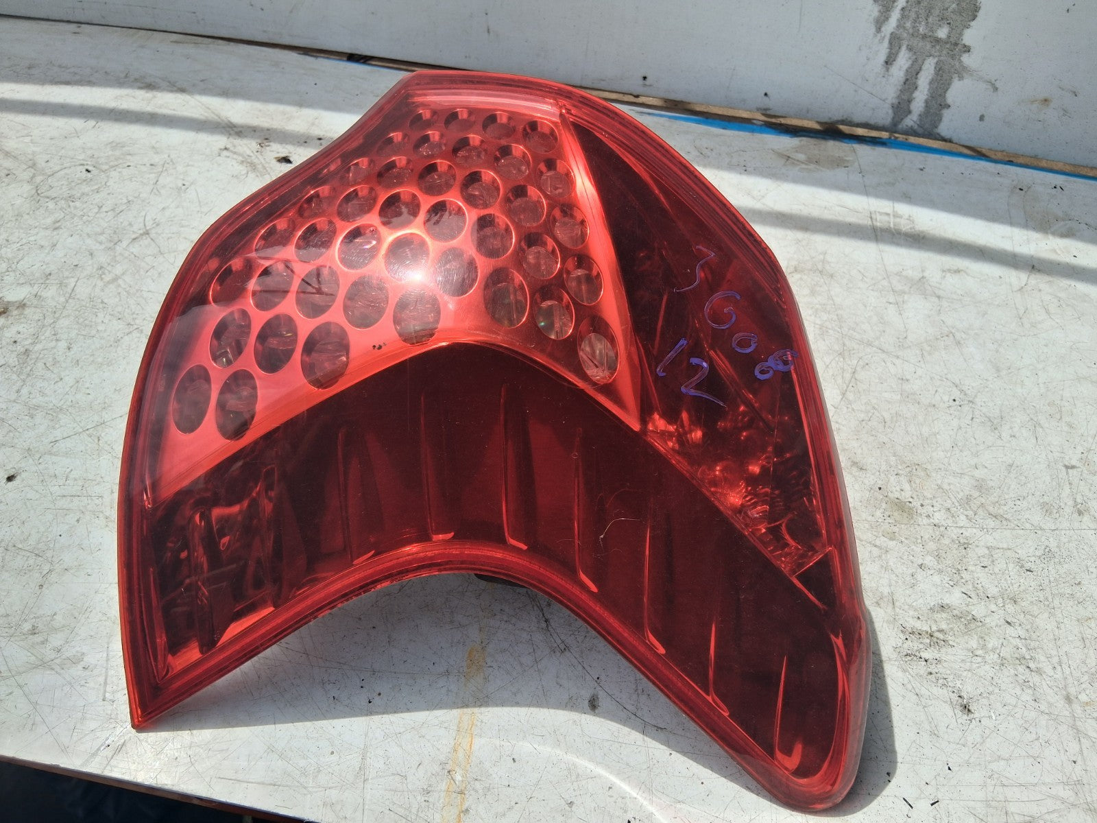 2012 PEUGEOT 3008 OSR DRIVER SIDE REAR OUTER TAIL LIGHT LAMP